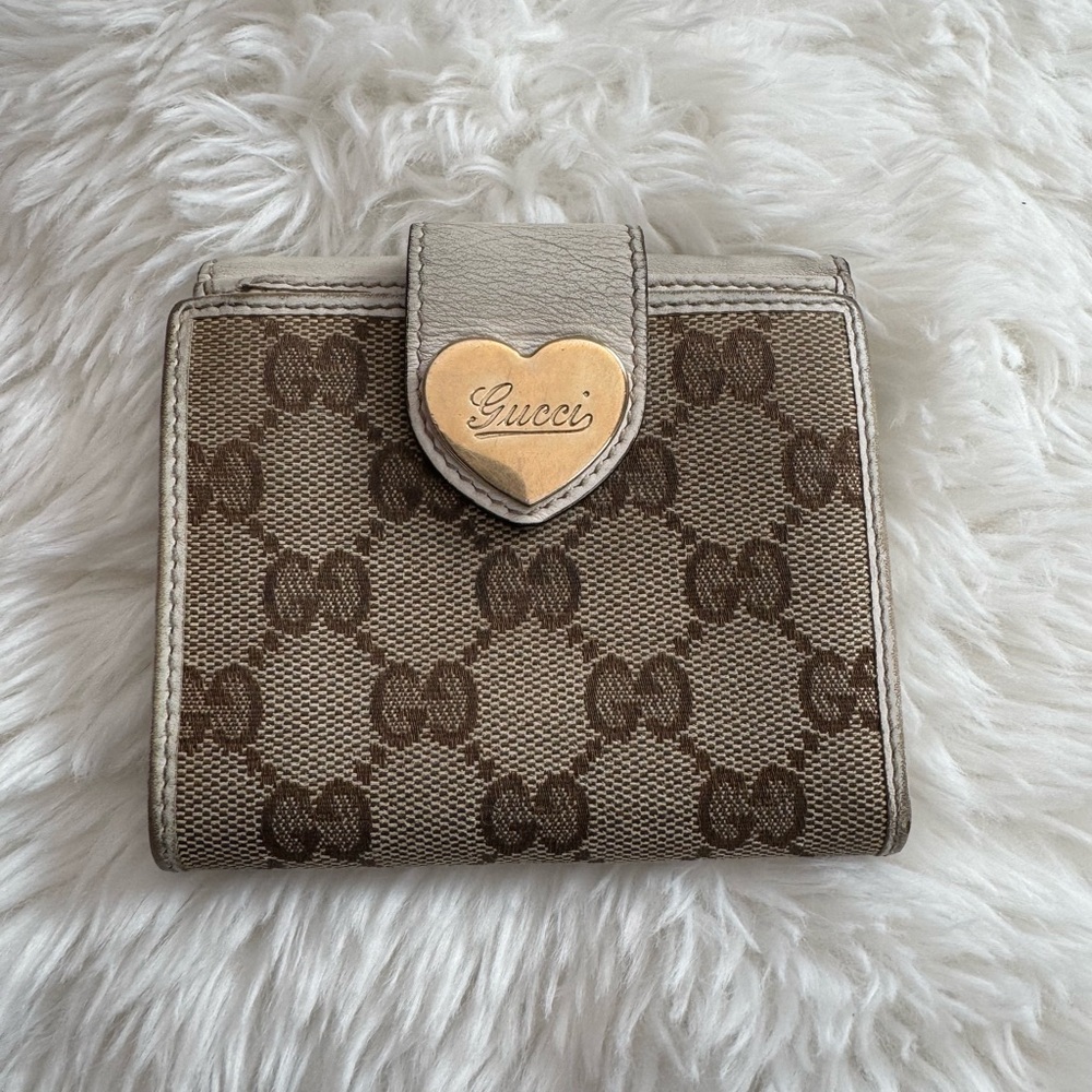 Authentic Gucci Beige and Brown Heart Accent Wallet